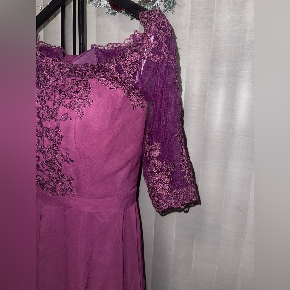 Elegant Purple Lace Wedding Dress - Picture 5 of 13